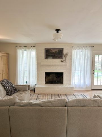 102 Bryn Mawr Lane, Waxahachie, TX 75165