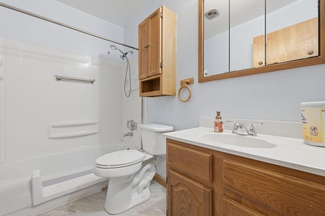 5419 Marboro DRIVE, Racine, WI 53406