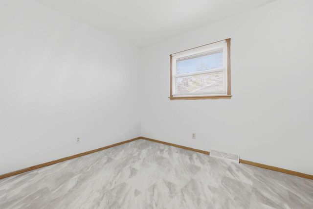 5419 Marboro DRIVE, Racine, WI 53406