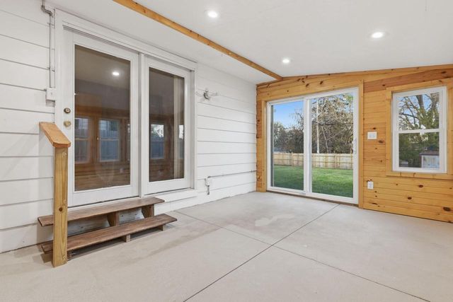 5419 Marboro DRIVE, Racine, WI 53406