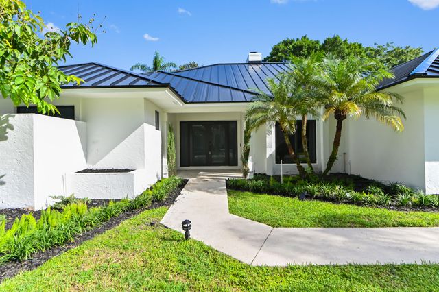 10 Alnwick Road, Palm Beach Gardens, FL 33418