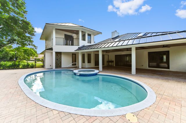 10 Alnwick Road, Palm Beach Gardens, FL 33418
