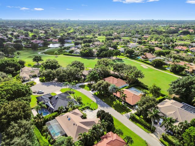 10 Alnwick Road, Palm Beach Gardens, FL 33418