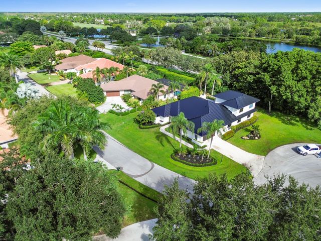 10 Alnwick Road, Palm Beach Gardens, FL 33418