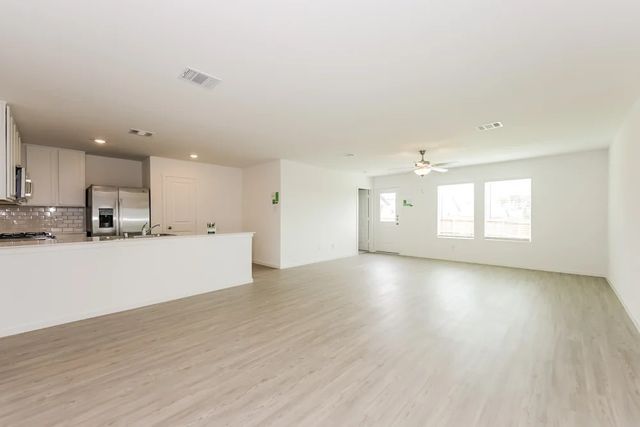 2807 Silent Way, Crandall, TX 75114