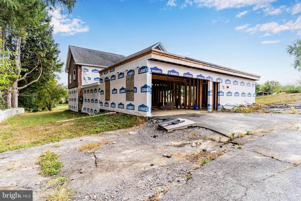 51 HEISERS LANE, Carlisle, PA 17015