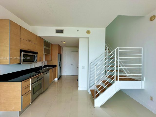 60 SW 13th St 1605, Miami, FL 33130