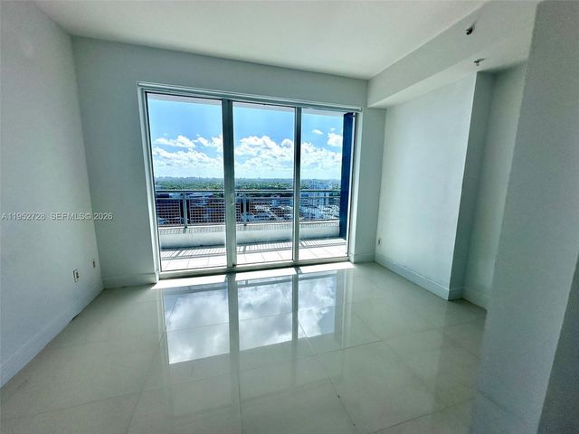 60 SW 13th St 1605, Miami, FL 33130