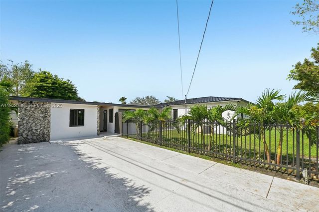 5152 SW 6th St, Coral Gables, FL 33134