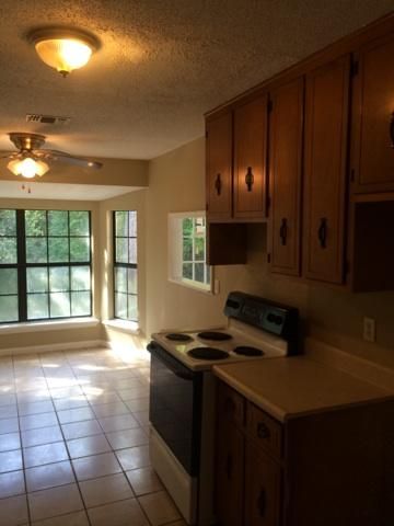 616 Avenue De La Dauphine, Mary Esther, FL 32569