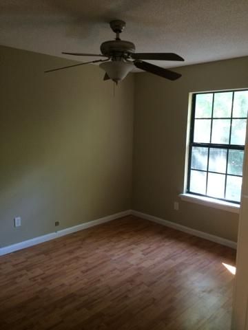 616 Avenue De La Dauphine, Mary Esther, FL 32569