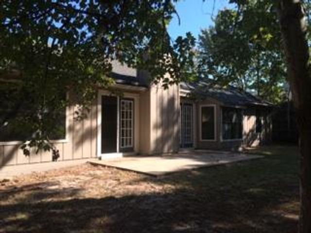 616 Avenue De La Dauphine, Mary Esther, FL 32569