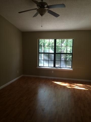 616 Avenue De La Dauphine, Mary Esther, FL 32569