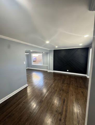 8616 S Winchester Avenue, Chicago, IL 60620