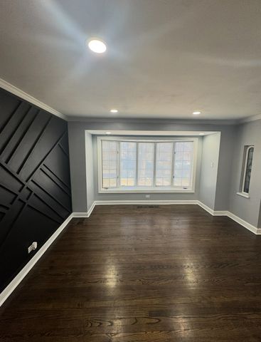 8616 S Winchester Avenue, Chicago, IL 60620