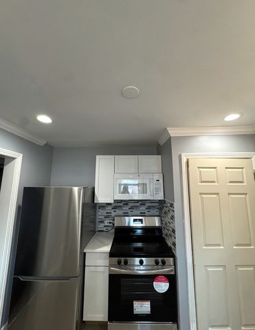 8616 S Winchester Avenue, Chicago, IL 60620