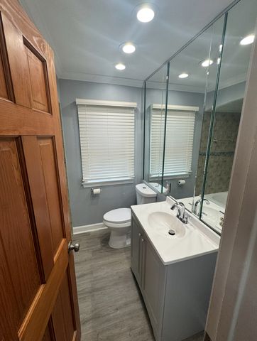 8616 S Winchester Avenue, Chicago, IL 60620