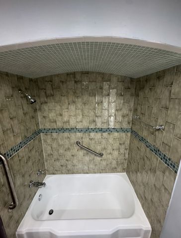 8616 S Winchester Avenue, Chicago, IL 60620