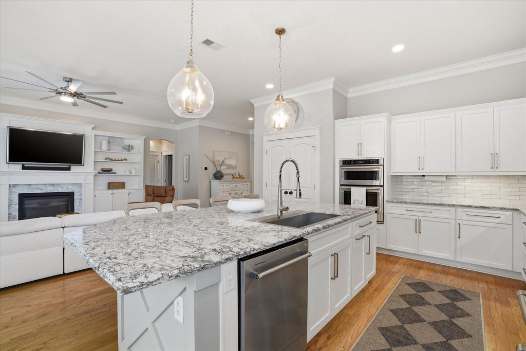 Image 10 of property listing at 329 Ashby Street, Summerville, SC 29486