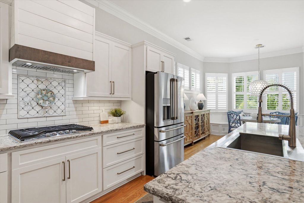 Image 13 of property listing at 329 Ashby Street, Summerville, SC 29486