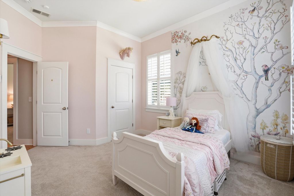 Image 26 of property listing at 329 Ashby Street, Summerville, SC 29486