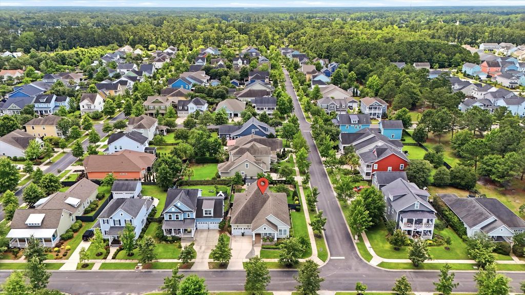 Image 45 of property listing at 329 Ashby Street, Summerville, SC 29486