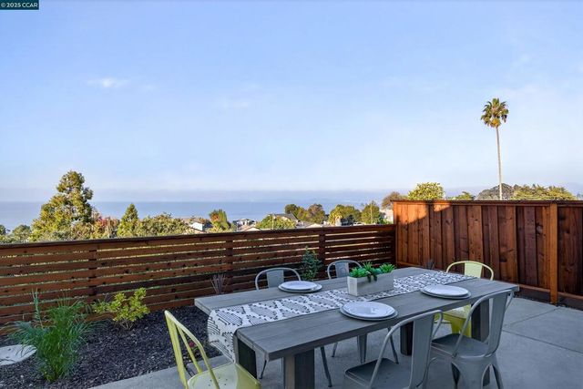 1264 Belfair Dr, Pinole, CA 94564