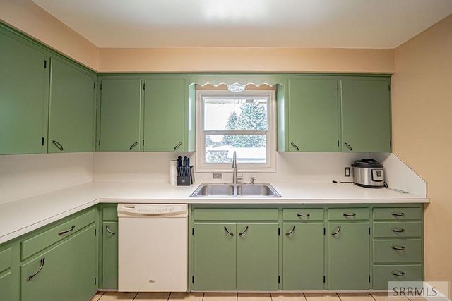 765 9th Street, Idaho Falls, ID 83401