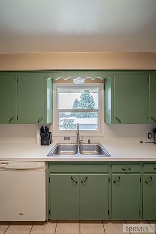 765 9th Street, Idaho Falls, ID 83401