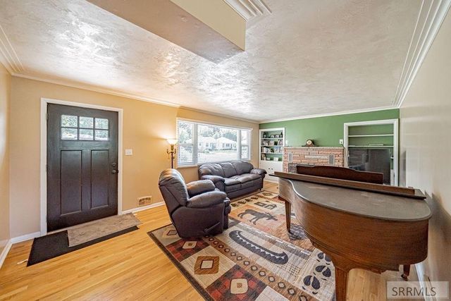 765 9th Street, Idaho Falls, ID 83401