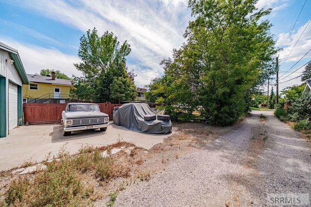765 9th Street, Idaho Falls, ID 83401