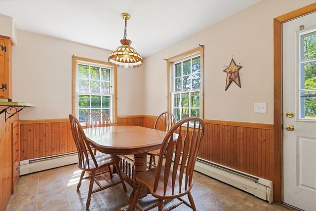 5 Robin Hood Dr., Seekonk, MA 02771