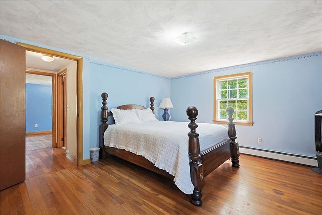 5 Robin Hood Dr., Seekonk, MA 02771