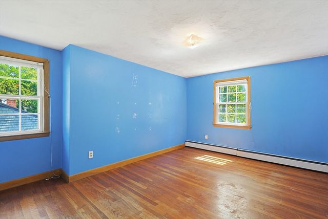 5 Robin Hood Dr., Seekonk, MA 02771
