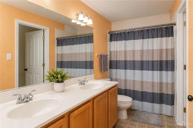 5713 N 34th Street, Mcallen, TX 78504