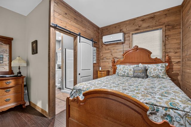 1025 Lakeside Dr, Smithville, TN 37166