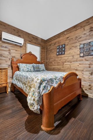 1025 Lakeside Dr, Smithville, TN 37166