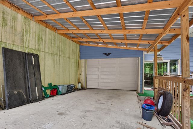 1025 Lakeside Dr, Smithville, TN 37166