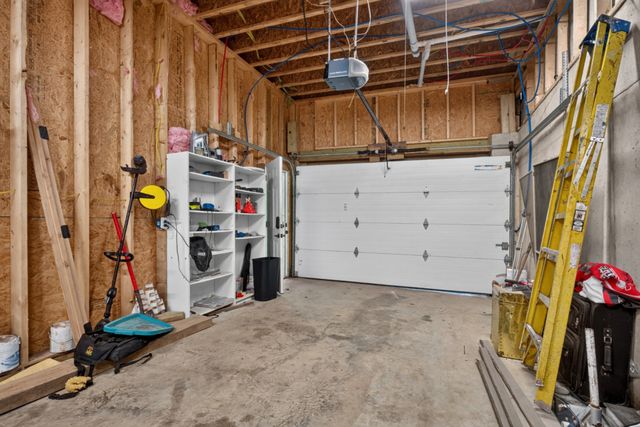 1025 Lakeside Dr, Smithville, TN 37166