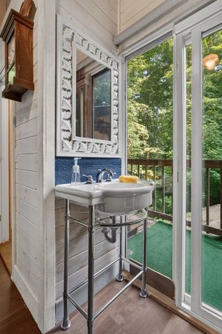1025 Lakeside Dr, Smithville, TN 37166