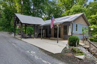1025 Lakeside Dr, Smithville, TN 37166