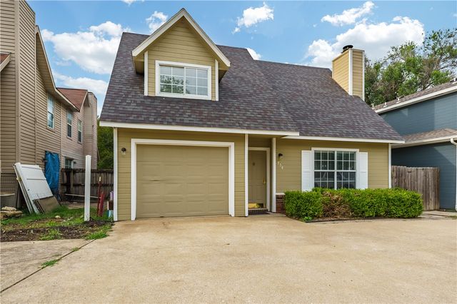 758 W Poplar Street, Fayetteville, AR 72703