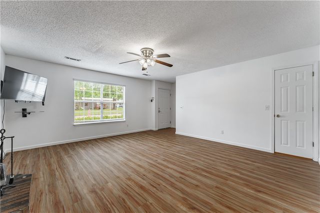 758 W Poplar Street, Fayetteville, AR 72703