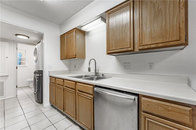 758 W Poplar Street, Fayetteville, AR 72703