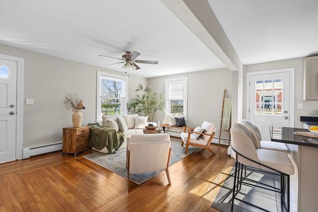 51 Hope St, Lincoln, RI 02865