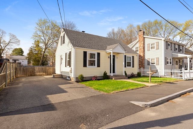 51 Hope St, Lincoln, RI 02865