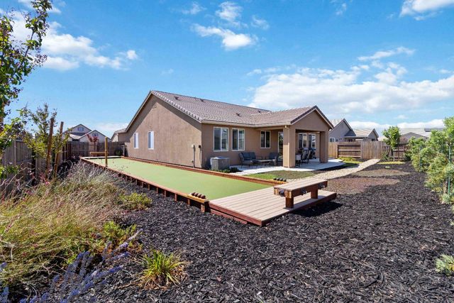 1815 St Croix Ct, Plumas Lake, CA 95961