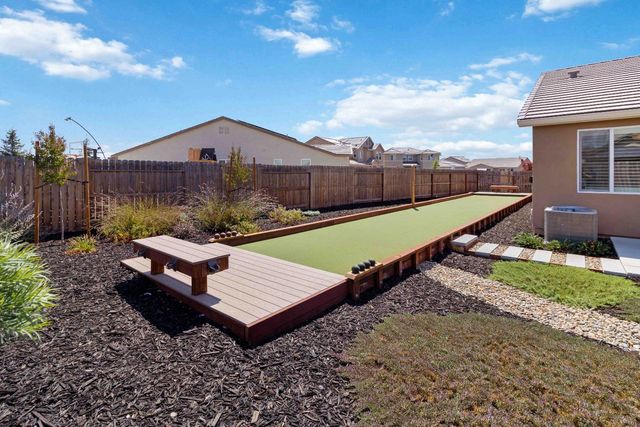 1815 St Croix Ct, Plumas Lake, CA 95961