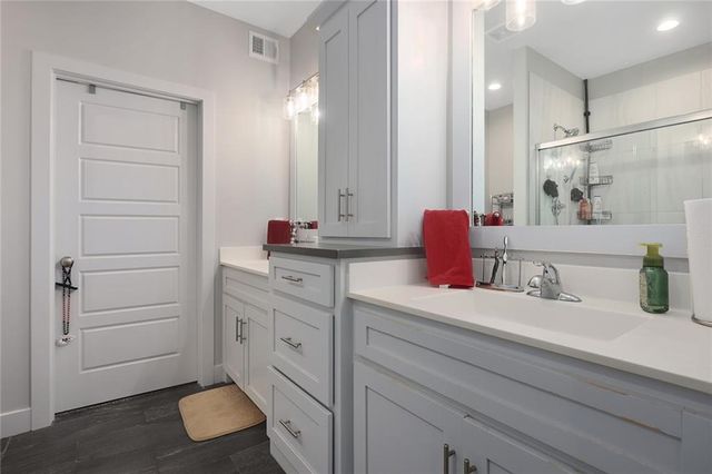 835 NE Lone Hill Drive, Lee's Summit, MO 64064
