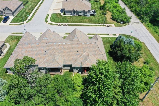 835 NE Lone Hill Drive, Lee's Summit, MO 64064